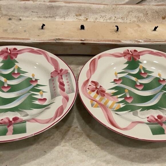 Sango Home for Christmas 92’ pedestal plates x 2. Pink trimmed Christmas tree - Picture 2 of 6